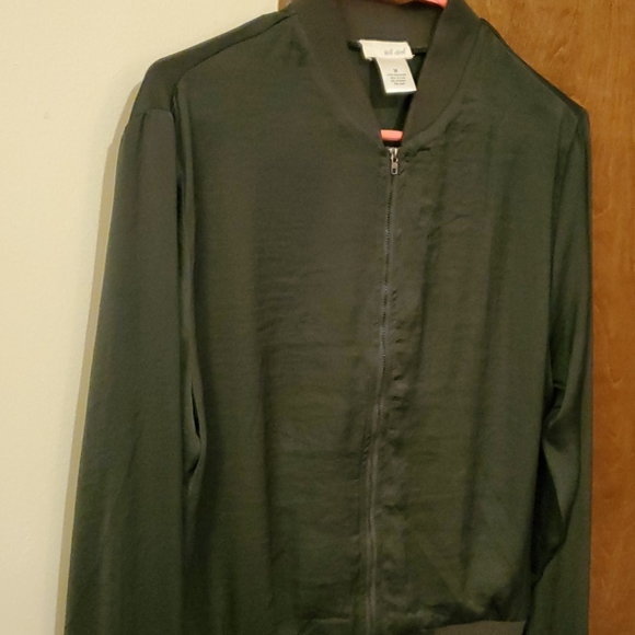 Jacket - Picture 3 of 3